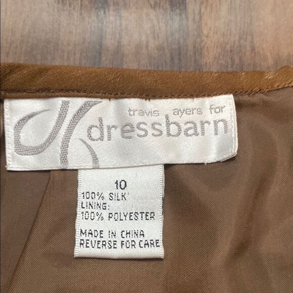 Vintage Dressbarn Brown Caramel Blazer and Skirt Suit 100% Silk - Picture 13 of 14